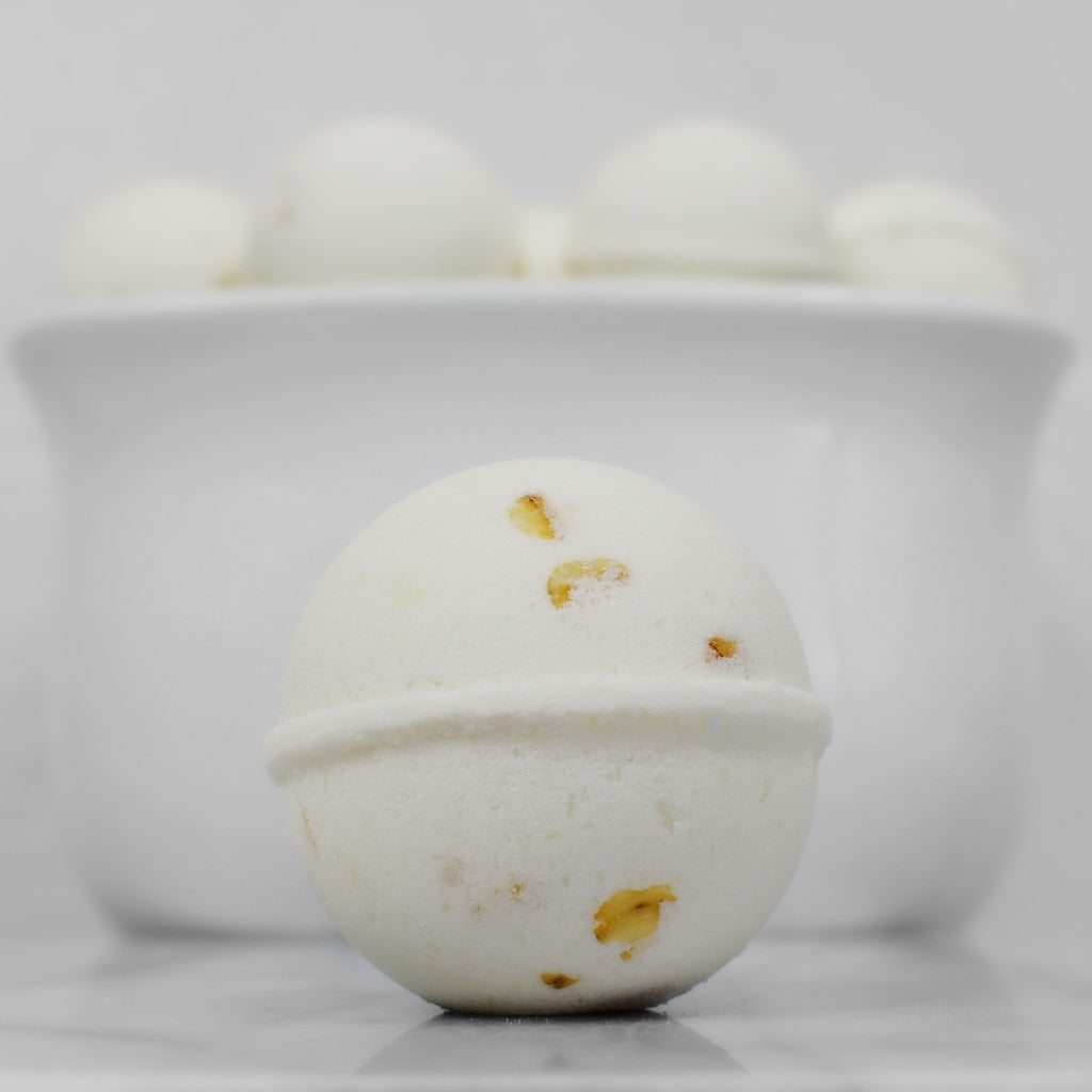 Oatmeal & Honey Bath Bomb